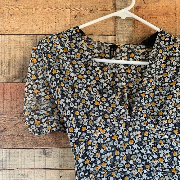 Topshop Floral Mini Dress (fits like a size 4) - Picture 8 of 8
